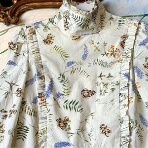 Meadows turtle neck shirt like new 💝💫